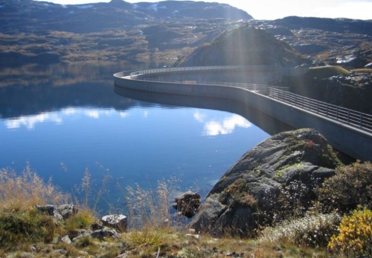 Ved å samle kreftene internt og med SINTEF Narvik AS på laget, er SINTEF enda bedre rustet til å møte byggenæringens økende etterspørsel etter kunnskap om bærekraftig betong.