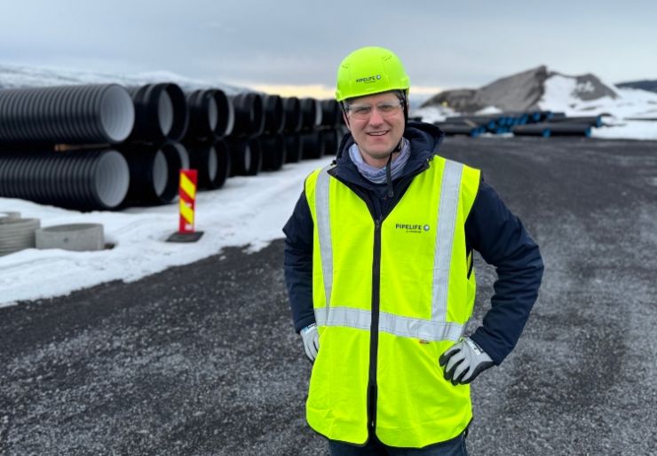 Pipelife Norge har blitt ny sølvpartner i Ingeborg-nettverket, men for selskapet handler dette om langt mer enn synlighet og “riktig signal”.  Kommunikasjons- og markedssjef Brage Stenberg Johnsen