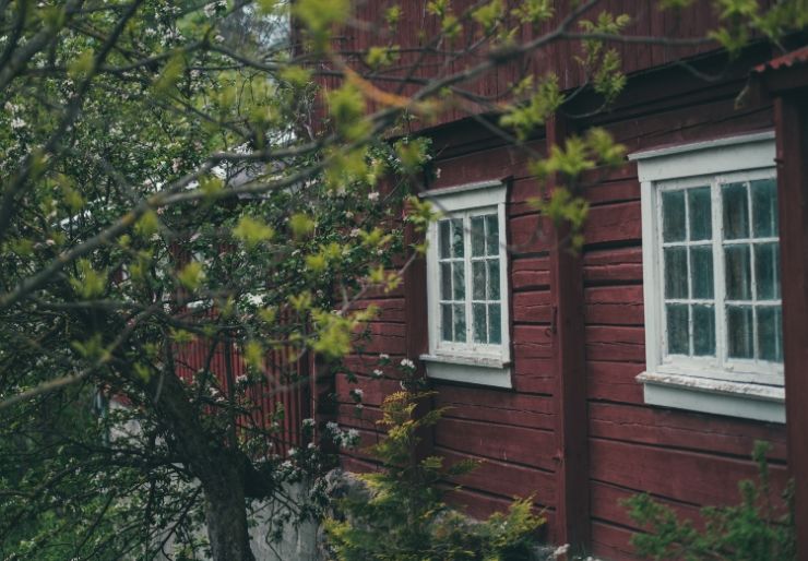 Gjennom prosjektet «Tilstand Norge» har Norsk takst og deres samarbeidspartnere i Spir Data AS og iVerdi AS de siste årene bidratt til å kartlegge vedlikeholdsetterslepet i norske boliger generelt.  Basert på en gjennomgang av cirka 370 000 enheter er det