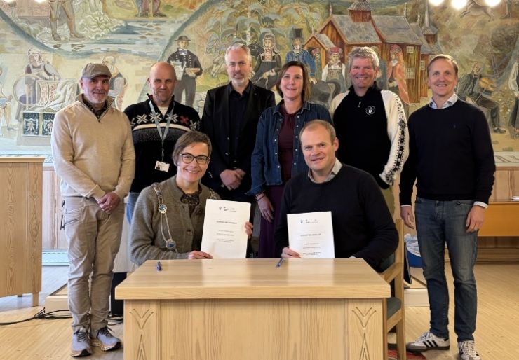 Skanska bygger nye Geilo barne- og ungdomsskole Etter en vellykket samspillsfase har Skanska signert kontrakt med Hol kommune om bygging av prosjektet Geilo barne- og ungdomsskole.