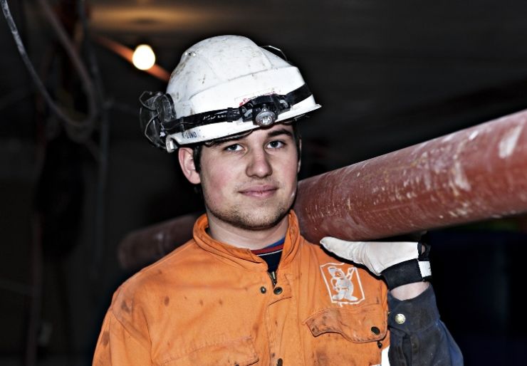 Arbeidstakere under 25 år blir oftest skadet på jobb i bygg- og anleggsbransjen. Det viser en ny rapport fra Arbeidstilsynet og Statens arbeidsmiljøinstitutt (STAMI).