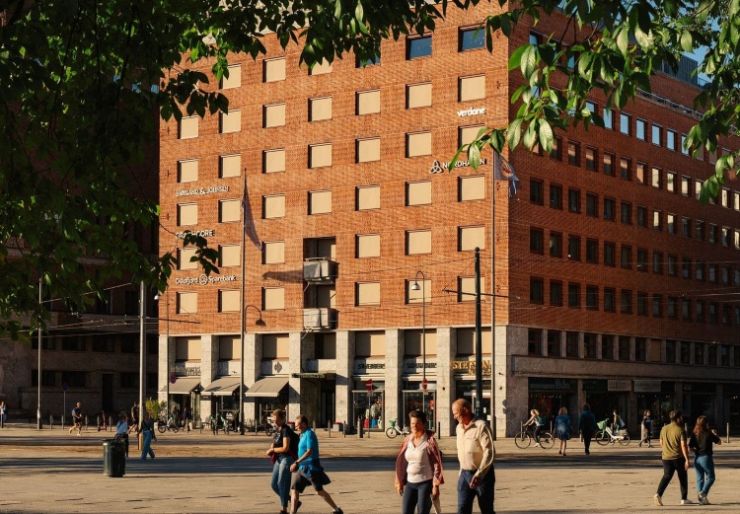 For Ferd Eiendom ble BREEAM-NOR In-Use ikke bare en måte å dokumentere et rehabilitert bygg på, men et konkret verktøy for å styre kvalitet, drift og videre utvikling.  I det historiske bygget ved Rådhuset i Oslo har sertifiseringen gitt bedre oversikt,