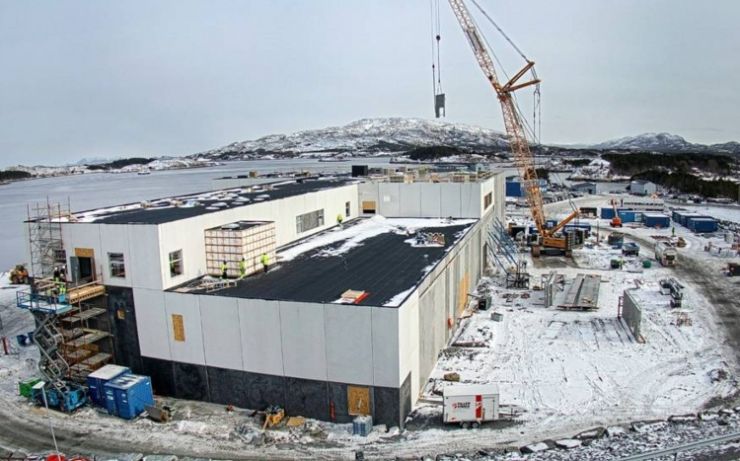 SinkabergHansens nye fabrikk på Marøya|Lokale entreprenører tjener 830 millioner 
