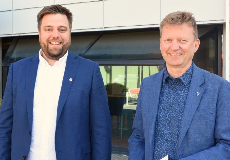 Veidekke: Bygger nye Fjell ungdomsskole Veidekke har skrevet kontrakt med Øygarden kommune om å bygge nye Fjell ungdomsskole på Bildøyna. Kontrakten inkluderer nytt undervisningsbygg, infrastruktur og kjeller og er på om lag 350 millioner kroner. 