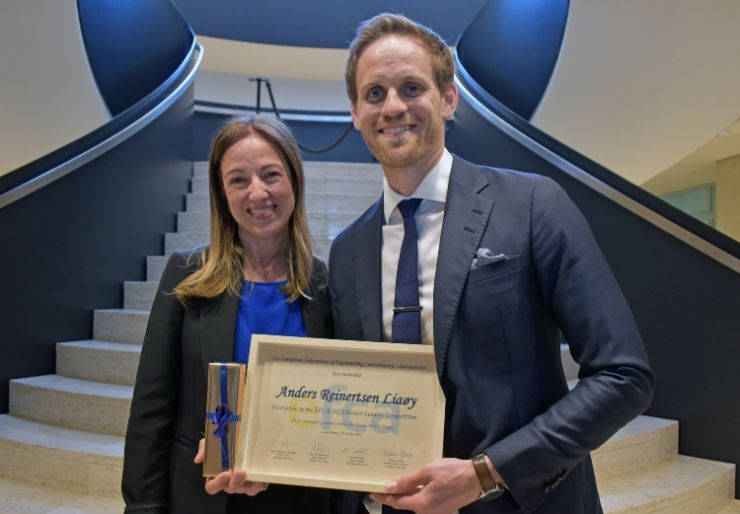 Anders R. Liaøy fra Multiconsult Norge er kåret til årets ledertalent i Europa av den rådgivende ingeniørorganisasjonen EFCA.  Liaøy ble tildelt prisen for arbeidet med klimagassreduksjoner i bygg.