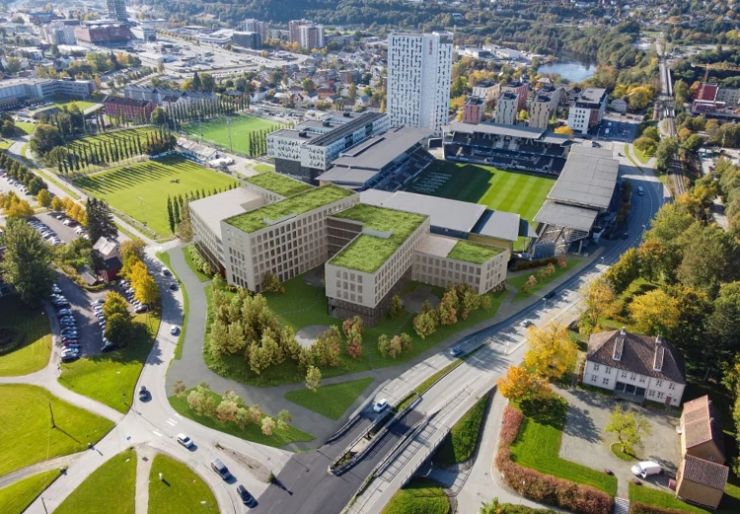 RBK og Skanska: Samspill på Lerkendal R. Kjeldsberg / Rosenborg Ballklub og Skanska inngår samspillsavtale om utvikling av Klokkesvingen-prosjektet på Lerkendal