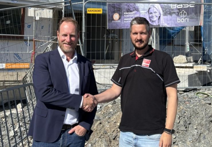 Veidekke bygger trinn to i Eikeparken Veidekke har fått oppdraget med å bygge andre trinn av Eikeparken på Kristianslyst i Stavanger. Totalentreprisen for Base Bolig og Bori BBL omfatter 38 leiligheter fordelt på to boligblokker og har en verdi på 109 millioner kroner ekskludert merverdiavgif