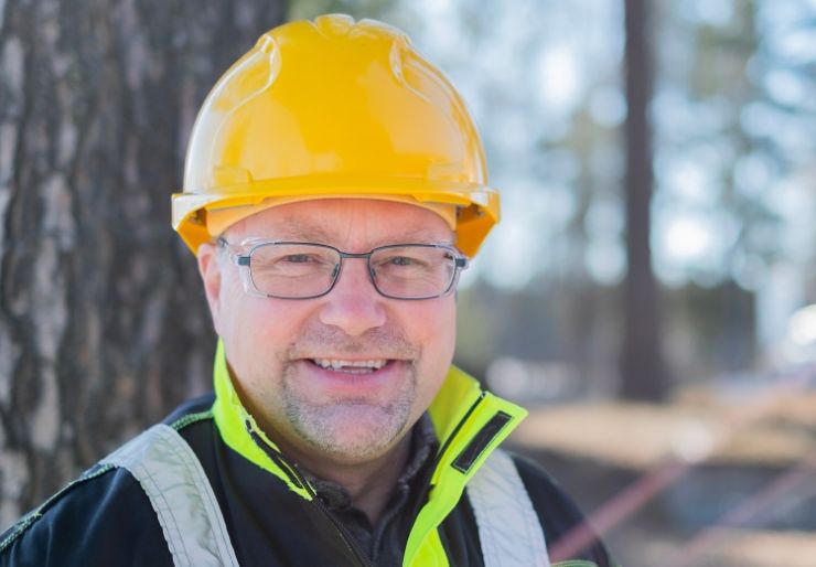 Etter 18 år som daglig leder ved Moelven Trysil AS ønsker Runar Pettersen seg nye utfordringer i selskapet.  Han går nå inn i rollen som salgs- og prosessjef, men fortsetter som daglig leder frem til en etterfølger er funnet