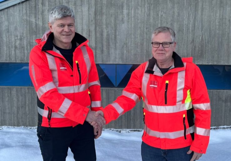 Håvard Hagen (49) er utdannet sivilingeniør bygg fra NTNU og kommer fra stillingen som prosjektleder i entreprenøren Syljuåsen AS. Før det var han regionsjef for Peab Bygg AS. Hagen har nærmere 25 års erfaring fra ulike roller i byggebransjen. 