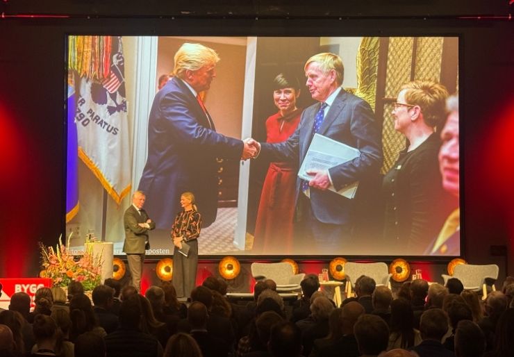 Kåre R. Aas åpnet Bygg Reis Deg 2025 Da Norges ambassadør til USA, Kåre R. Aas, åpnet Bygg Reis Deg 2025, satte han tonen for årets messe: En verden preget av uro, maktkamp og uforutsigbarhet – men også av samarbeid, innovasjon og nye muligheter.