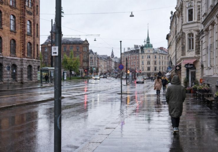 Regnet er ikke problemet alene. Problemet oppstår når regnvann ikke har noe sted å gjøre av seg.