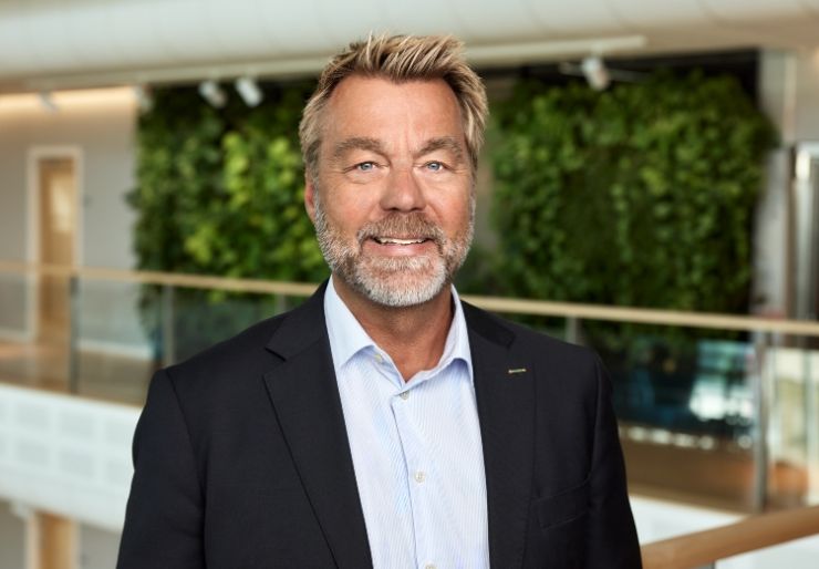 Peab rigger konsernledelsen for ny strategiperiode Peab gjør flere endringer i konsernledelsen foran den nye forretningsplanperioden 2027–2029. Johan Dagertun blir ny CFO, Åsa Bergkvist tiltrer som HR-direktør, mens Anlegg og Swerock/Asfalt får tydeligere separate lederroller.