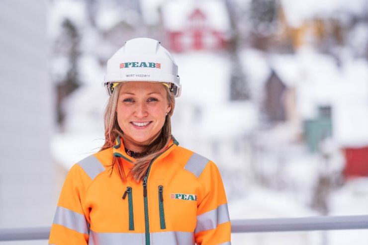 Marit Vassmyr (29) er ansatt i en nyopprettet stiling som miljøsjef for Peab Bygg Norge.