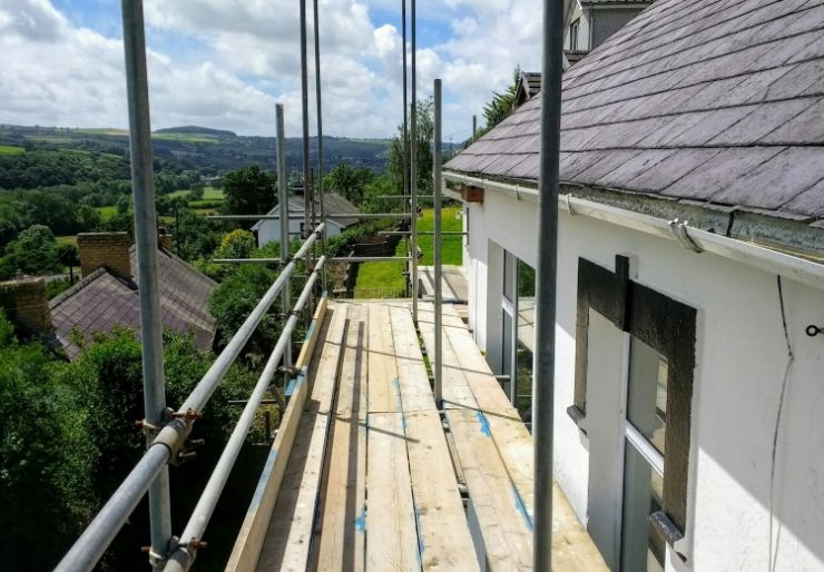 Ny bransjenorm skal sikre arbeid på skråtak Ny bransjenorm skal sikre arbeid på skråtak