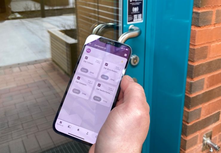 Nøkkelfri hverdag sparer tid Nøkkelfri hverdag sparer oss tid og skaper trygghet.