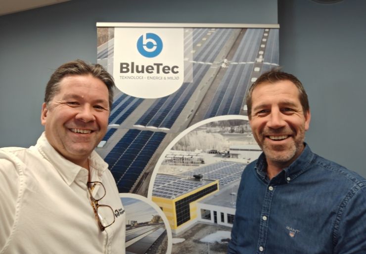 Solcellemarkedet har roet seg etter noen år med voldsom vekst. Likevel sitter BlueTec i Tønsberg igjen med større ordrebok enn noen gang og har planer om å ansette flere.