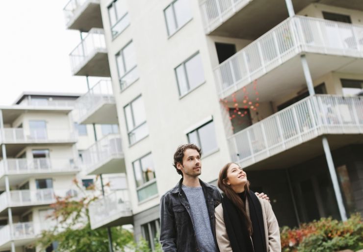 I et vanskelig boligmarked har boligbyggelagene økt medlemsmassen sin med 3,9 prosent hvert år siden 2019. – Boligbyggelagene har vært gode på å tilpasse seg nye tider, sier Bård Folke Fredriksen i NBBL.  Stadig flere velger å melde seg inn i et boligbygg