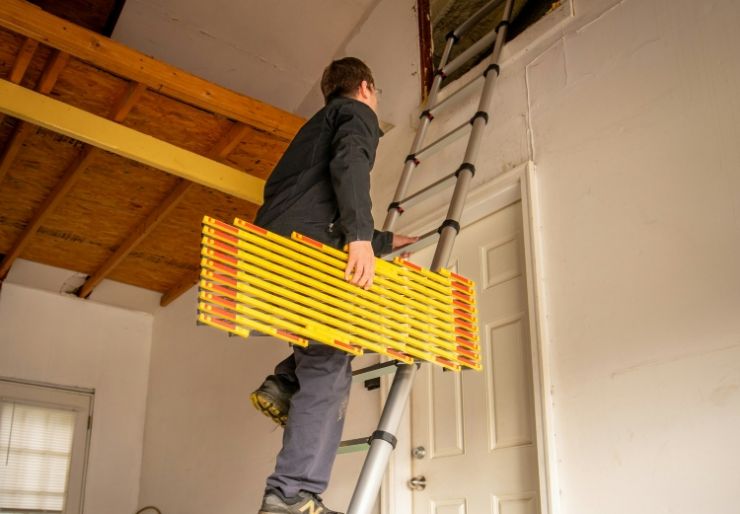 teleskopstiger: en av fem sviktet under test En britisk markedskontroll av teleskopstiger avdekket alvorlige mangler ved flertallet av stigene som ble kjøpt fra internasjonale nettbutikker.